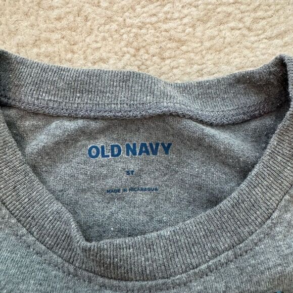 Toddler Boys Old Navy Batman Shirt 5T - Picture 2 of 2